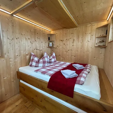 Chalet Herbert's Tiny Ferienchalet Hainewalde