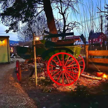 Dom wakacyjny Vollholz-ferienhaus Herbert's Alte Gaertnerei Im Naturpark Zittauer Gebirge